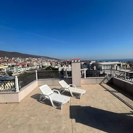 Modern Penthouse With Full Sea View K&r