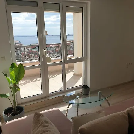 Apartmán Modern Penthouse With Full Sea View K&r