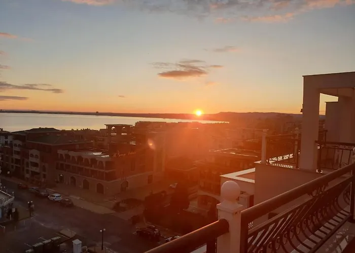 Апартамент Modern Penthouse With Full Sea View K&r